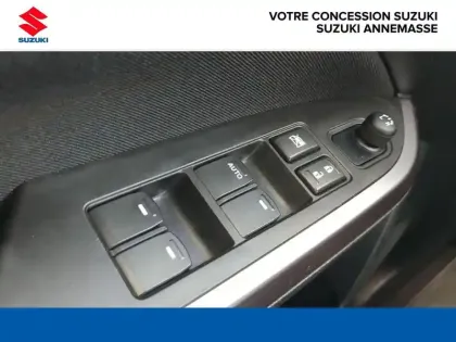 Photo 12 Suzuki Vitara  1.5 Dualjet Hybrid 102ch Pack Auto Allgrip
