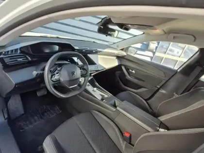 Photo 8 Peugeot 308  SW 1.2 PureTech 130ch S&S Active Pack EAT8