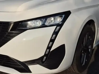 Photo 5 Peugeot 308  SW 1.2 PureTech 130ch S&S Active Pack EAT8
