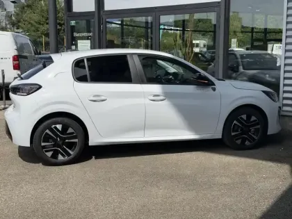 Photo 7 Peugeot 208  1.2 Hybrid 110ch Edition e-DCS6
