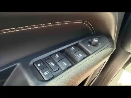 Photo 13 Jeep Compass  1.3 Turbo T4 240ch PHEV 4xe S AT6 eAWD