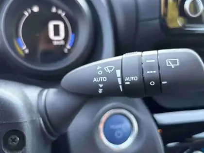 Photo 14 Toyota Yaris  Cross 116h Dynamic MC24