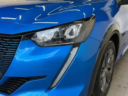 Photo 5 Peugeot 208  e- 136ch Allure