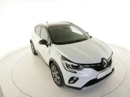 Photo 11 Renault Captur  1.6 E-Tech hybride 145ch Intens -21
