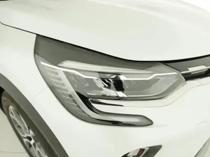 Photo 8 Renault Captur  1.6 E-Tech hybride 145ch Intens -21