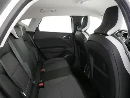 Photo 5 Renault Captur  1.6 E-Tech hybride 145ch Intens -21