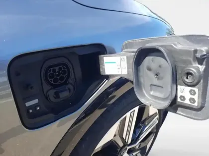 Photo 39 Renault Megane  E-Tech Electric EV60 220ch Iconic super charge -C