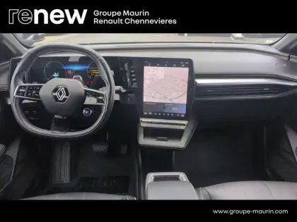 Photo 12 Renault Megane  E-Tech Electric EV60 220ch Iconic super charge -B