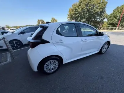 Photo 9 Toyota Yaris  116h Dynamic Business 5p + Programme Beyond Zero Academy MY22