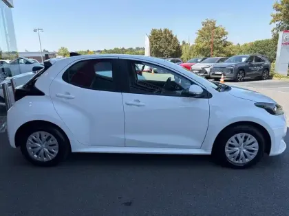 Photo 10 Toyota Yaris  116h Dynamic Business 5p + Programme Beyond Zero Academy MY22