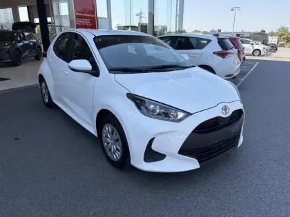 Photo 11 Toyota Yaris  116h Dynamic Business 5p + Programme Beyond Zero Academy MY22