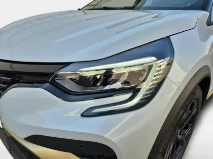 Photo 8 Renault Captur  1.6 E-Tech hybride 145ch Engineered
