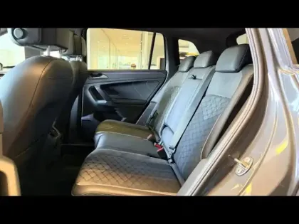 Photo 10 Volkswagen Tiguan  2.0 TDI 150ch R-Line DSG7