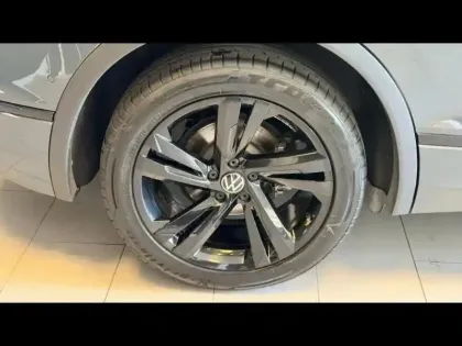 Photo 5 Volkswagen Tiguan  2.0 TDI 150ch R-Line DSG7