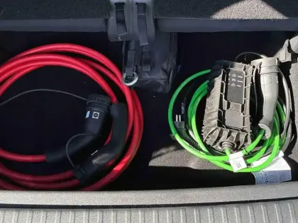 Photo 5 Peugeot 5008  Hybride Rechargeable Plug-in 225ch GT e-DCS7