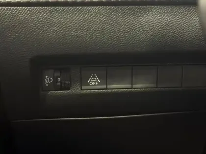 Photo 11 Peugeot 208  e- 136ch Roadtrip