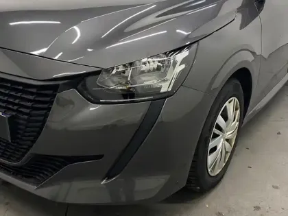 Photo 9 Peugeot 208  Affaire 1.5 BlueHDi 100 Premium 2 Places Commerciale