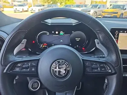 Photo 12 Alfa Romeo Tonale  1.5 Hybrid 130ch Edizione Speciale TCT