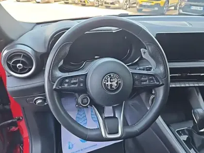 Photo 11 Alfa Romeo Tonale  1.5 Hybrid 130ch Edizione Speciale TCT