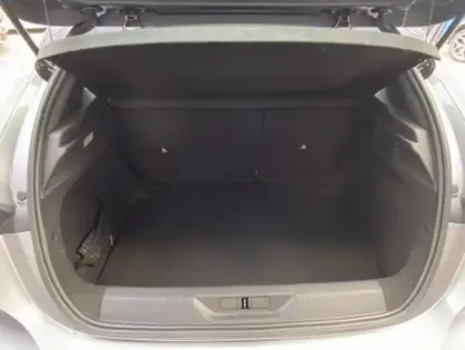 Photo 27 Peugeot 308 III PureTech 130 S&S EAT8 ACTIVE PACK