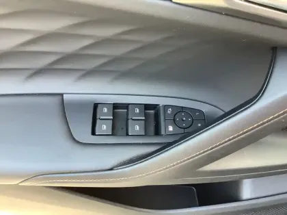 Photo 16 Mg EHS Nouveau 1.5T PHEV 272 ch Luxury