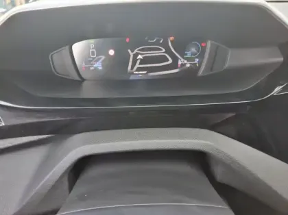 Photo 13 Peugeot 308 Hybrid 145 e-DCS6 Allure