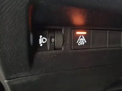Photo 26 Peugeot 2008  Electrique 136 ch