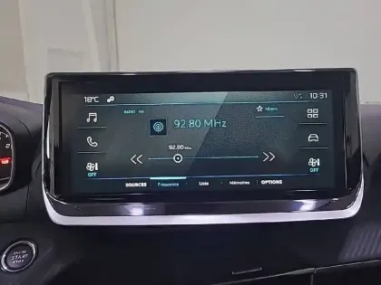 Photo 34 Peugeot 208  PureTech 100 S&S BVM6