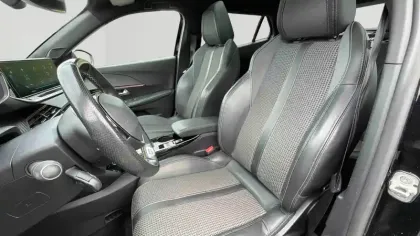 Photo 10 Peugeot 2008  Electrique 136 ch