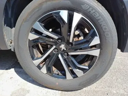 Photo 12 Peugeot 2008  PureTech 100 S&S BVM6