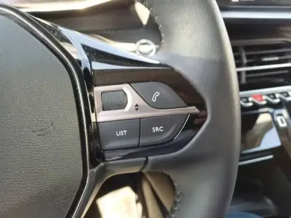 Photo 17 Peugeot 2008  PureTech 100 S&S BVM6