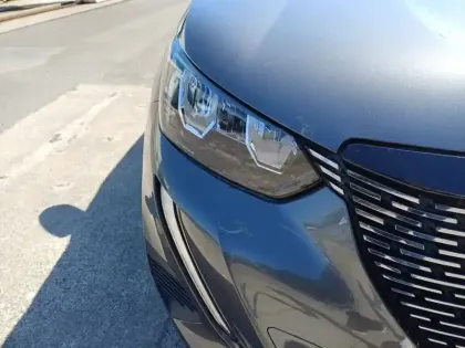 Photo 15 Peugeot 2008  PureTech 100 S&S BVM6