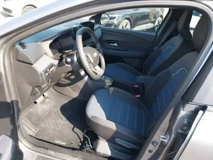Photo 8 Dacia Jogger  Hybrid 155 7 pl