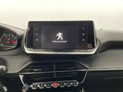Photo 19 Peugeot 2008  PureTech 130 S&S BVM6