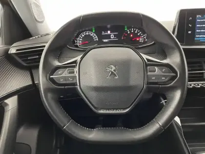 Photo 22 Peugeot 2008  PureTech 130 S&S BVM6