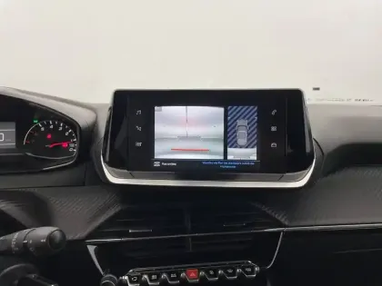 Photo 23 Peugeot 2008  PureTech 130 S&S BVM6
