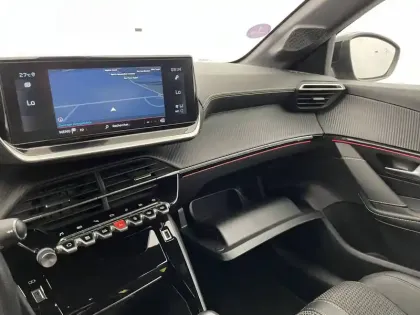 Photo 24 Peugeot 208  PureTech 100 S&S BVM6