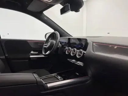 Photo 40 Mercedes Classe B  200 d 8G-DCT