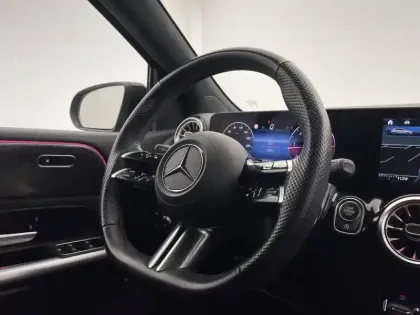 Photo 38 Mercedes Classe B  200 d 8G-DCT