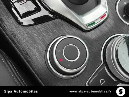 Photo 20 Alfa Romeo Giulia  2.2 160 ch AT8