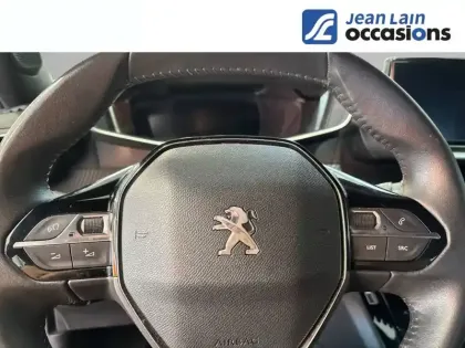 Photo 11 Peugeot 2008  PureTech 130 S&S BVM6
