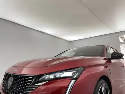 Photo 30 Peugeot 308  PHEV 180 e-EAT8