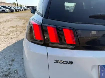 Photo 16 Peugeot 3008  BlueHDi 180ch S&S EAT8