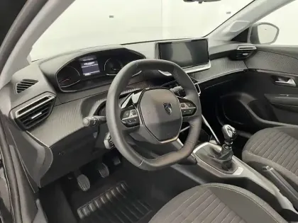 Photo 30 Peugeot 208  PureTech 100 S&S BVM6