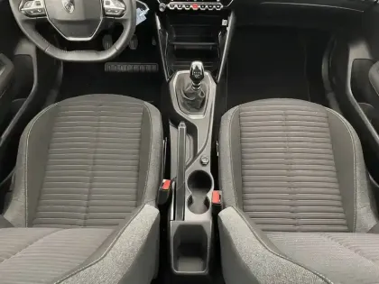 Photo 26 Peugeot 208  PureTech 100 S&S BVM6
