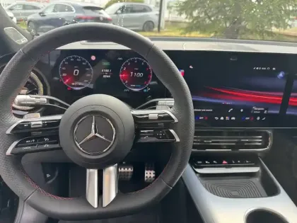 Photo 8 Mercedes GLB  200