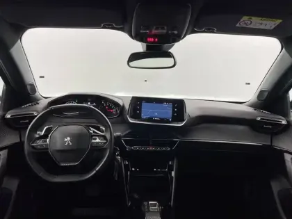 Photo 27 Peugeot 2008  PureTech 130 S&S EAT8