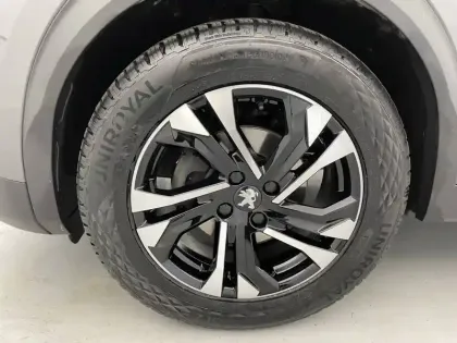 Photo 16 Peugeot 2008  PureTech 130 S&S EAT8