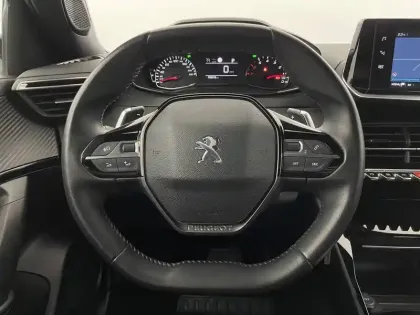 Photo 22 Peugeot 2008  PureTech 130 S&S EAT8