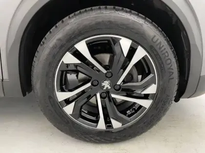 Photo 17 Peugeot 2008  PureTech 130 S&S EAT8